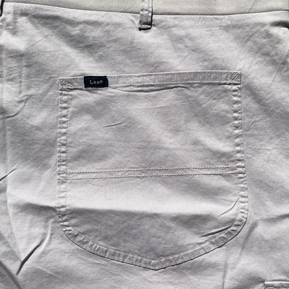 Lee Bermuda short soft flex comfort waistband midrise 9 in inseam 24W